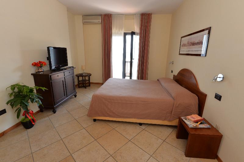Номер Superior, The Originals City, Au Relais Saint éloi, Tours