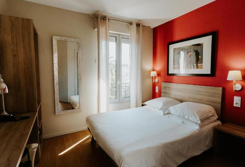 기본룸, Le Petit Castel