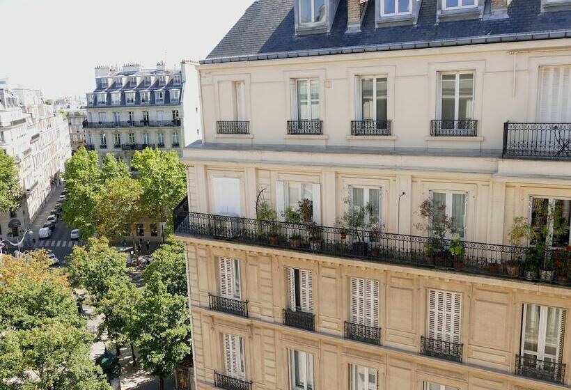 سوئیت جونیور پریمیوم, Sofitel Paris Arc De Triomphe