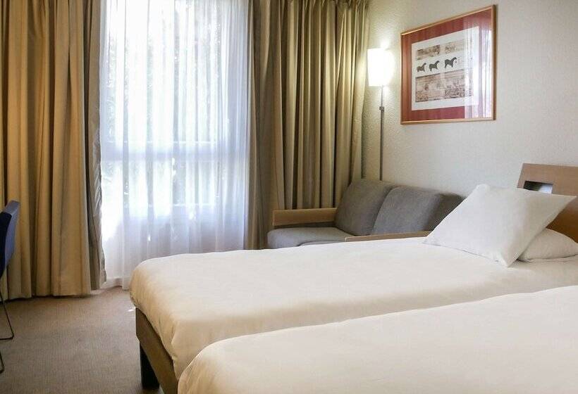 Классический Номер, Novotel Narbonne Sud A9/a61