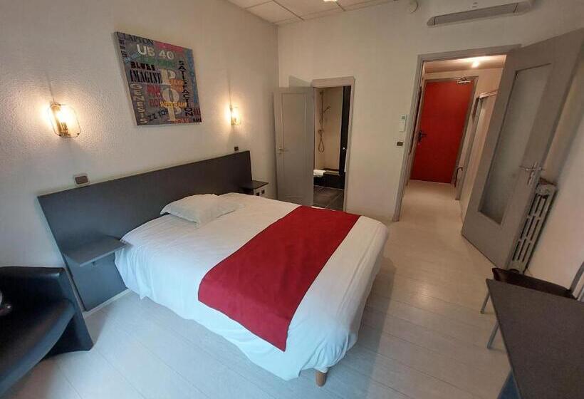 Номер Стандарт, Logis Hotels   Hôtel Et Restaurant Le Relais Des Garrigues