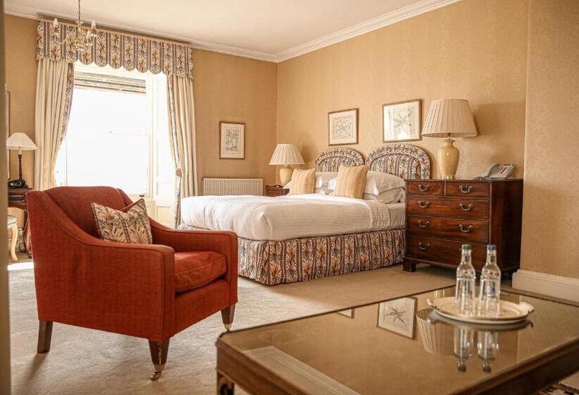 اتاق سوپریور با چشم‌انداز, Kinloch House