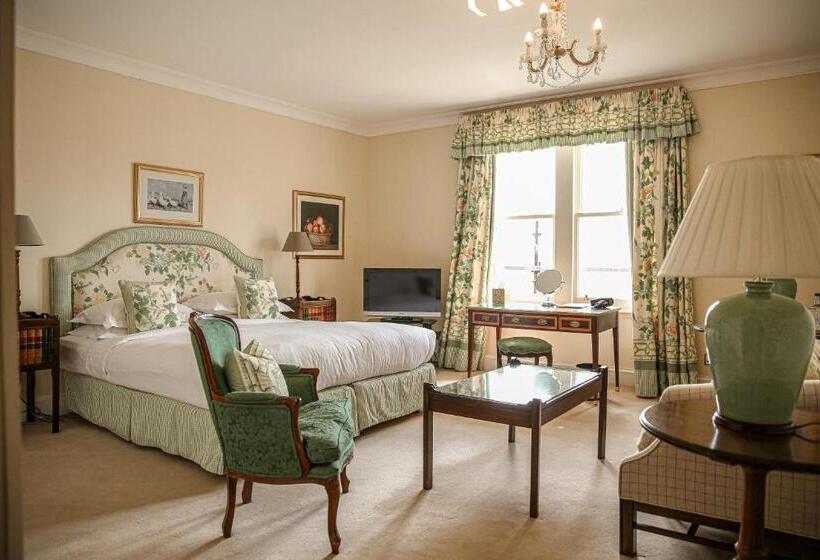 اتاق سوپریور با چشم‌انداز, Kinloch House
