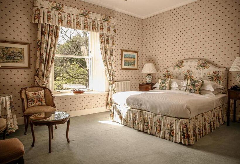اتاق سوپریور با چشم‌انداز, Kinloch House