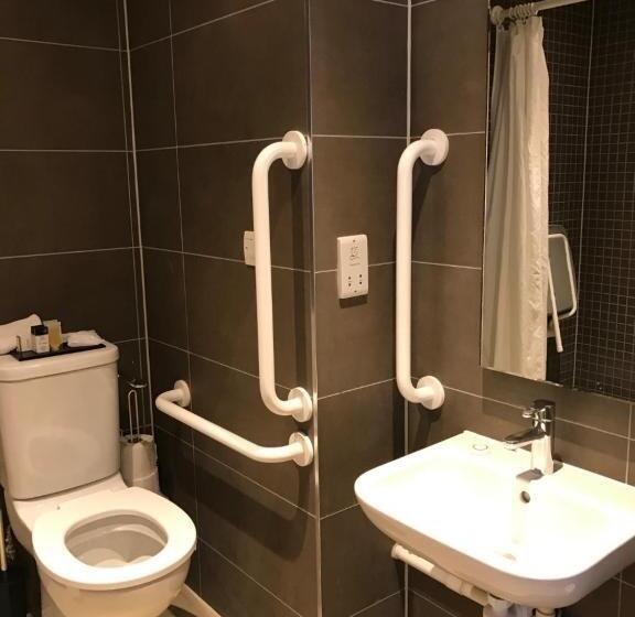 اتاق استاندارد برای معلولان, Lensfield