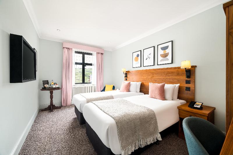 Номер Премиум, Voco Lythe Hill Hotel & Spa, An Ihg