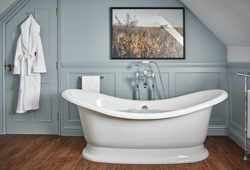 Люкс 2 Спальни, Moonfleet Manor   A Luxury Family