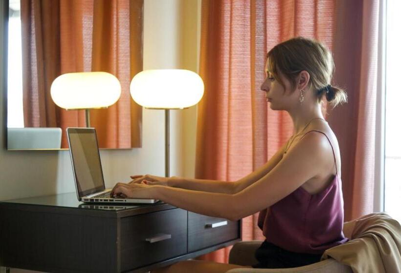 غرفة قياسية فردية مطلة على المدينة, Astoria Hotel Thessaloniki