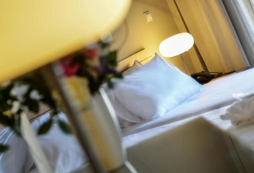 غرفة قياسية مطلة على المدينة, Astoria Hotel Thessaloniki