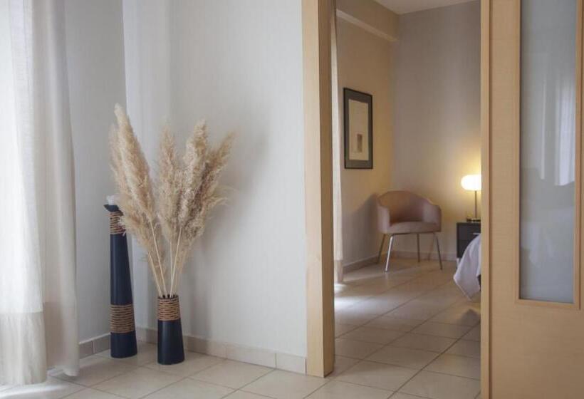 غرفة عائلية متصلة, Astoria Hotel Thessaloniki
