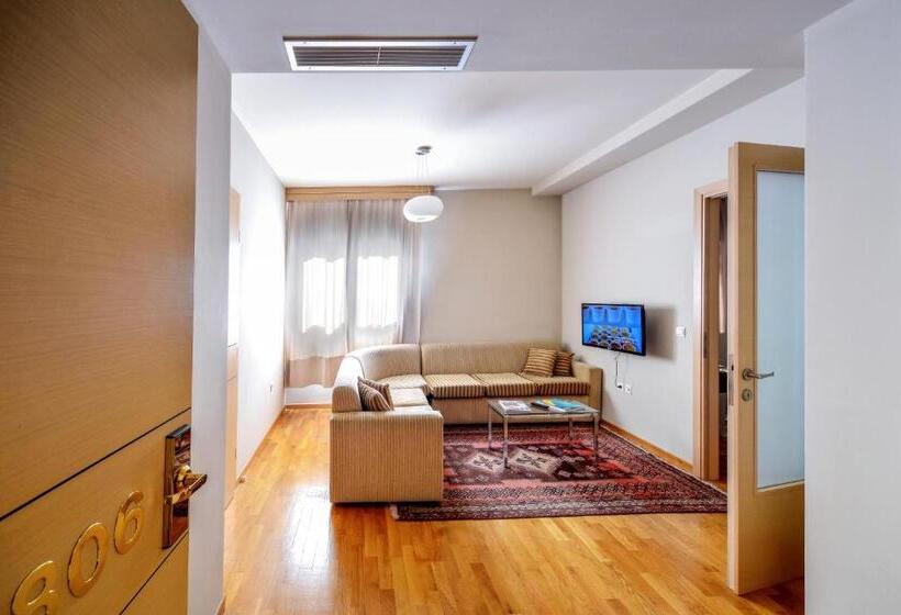 جناح دور أخير, Astoria Hotel Thessaloniki