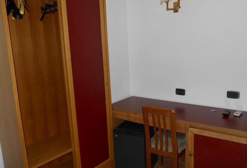 اتاق استاندارد, Grand Hotel Pavone