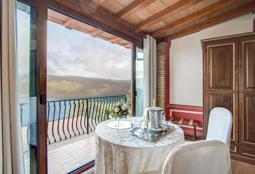 标准三人间, Castel Vecchio
