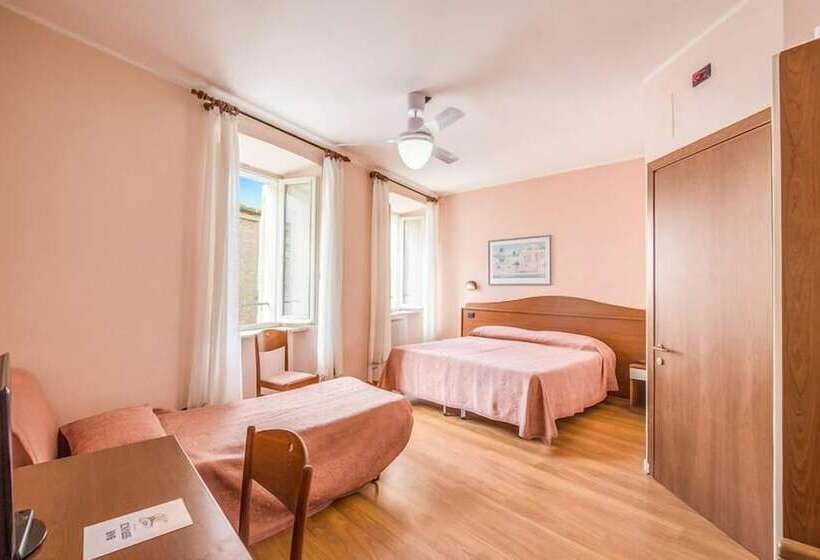 اتاق استاندارد سه نفره, Roma