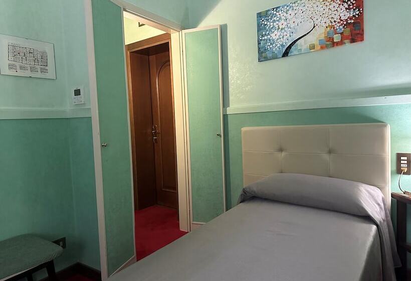 اتاق استاندارد یک نفره, Roma