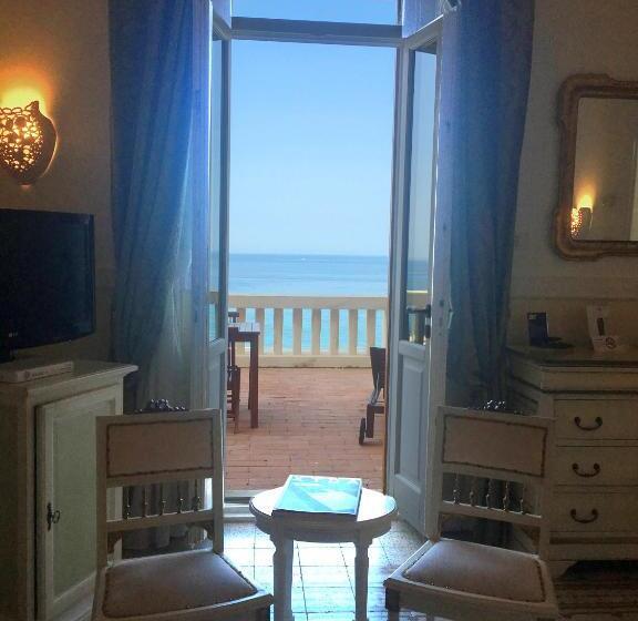 اتاق استاندارد با بالکن و چشم‌انداز دریا, Villa Las Tronas Hotel & Spa