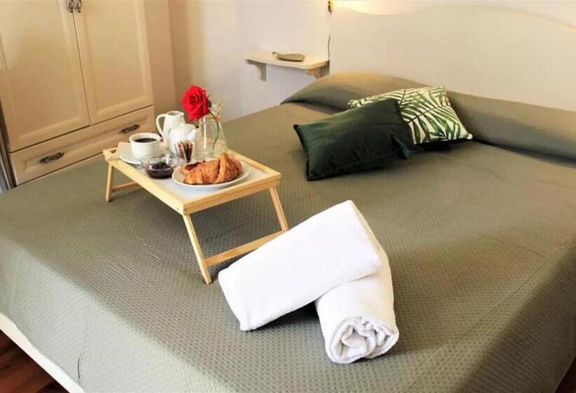 Номер Стандарт, Nuovo Hotel Giardini