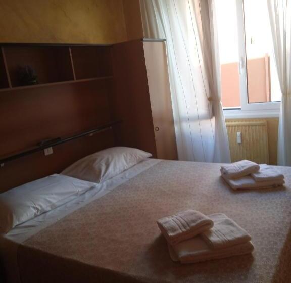 Quarto Estandar Individual, Albergo Stella Di Mare