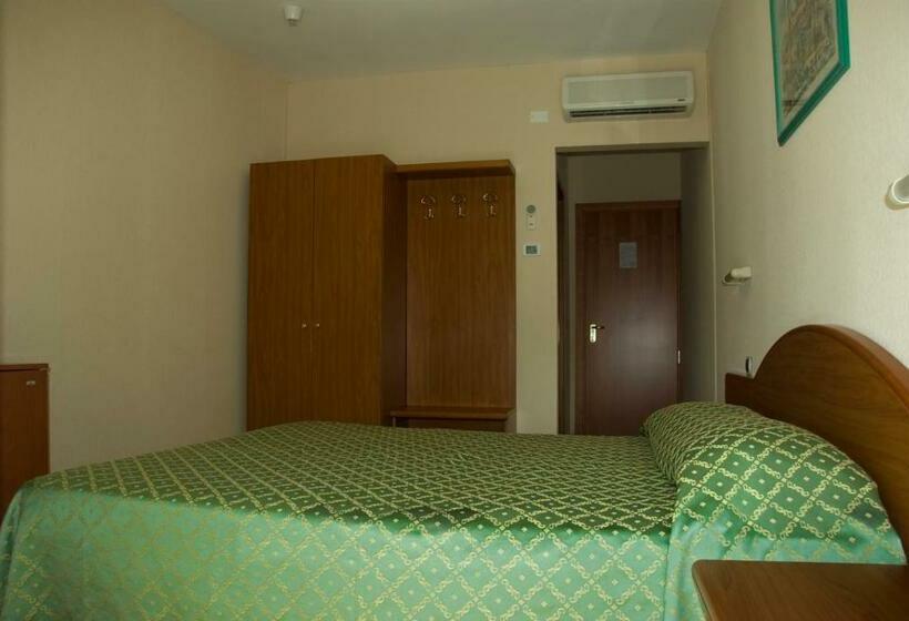 Quarto Estandar Vista Jardim, Cristallo