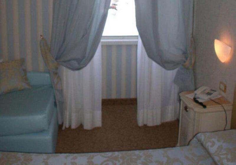 اتاق استاندارد با چشم‌انداز دریاچه, Grand Hotel Menaggio