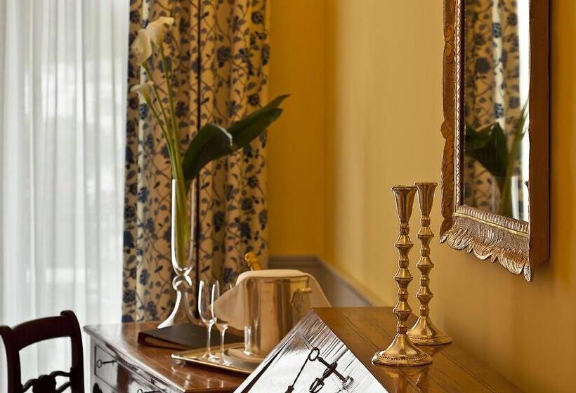 Номер Superior Вид на Сад, Regina Isabella Resort Spa Restaurant