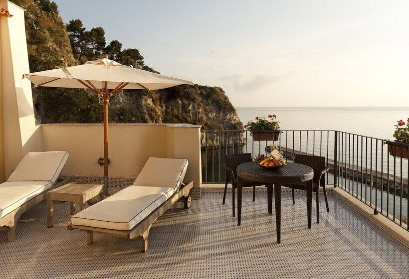 Полулюкс Вид на Море, Regina Isabella Resort Spa Restaurant