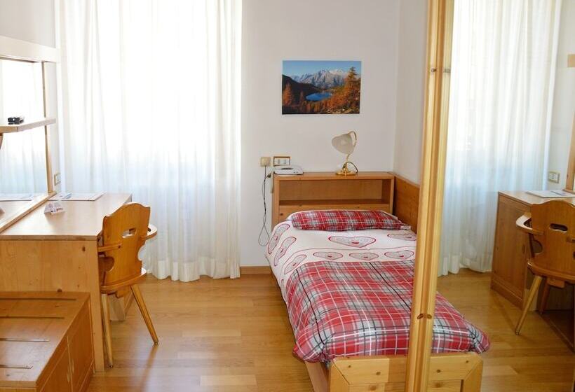 اتاق استاندارد یک نفره, Pinzolodolomiti