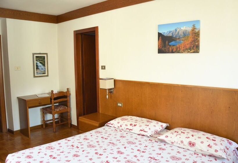 اتاق استاندارد سه نفره, Pinzolodolomiti