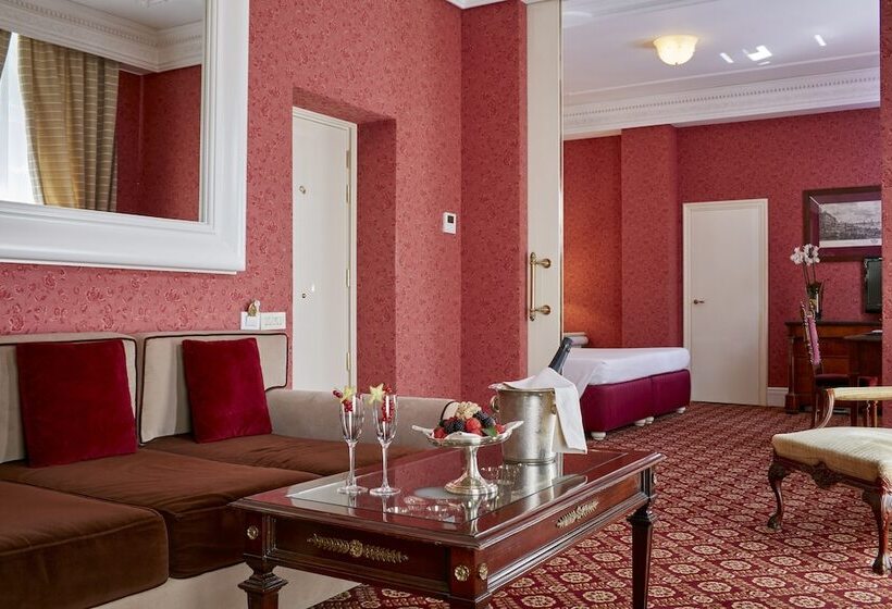 سوییت پرستیژ, Regency   Small Luxury Hotels Of The World