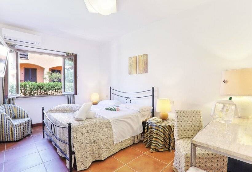اتاق استاندارد چهار تخته, Resort Le Picchiaie