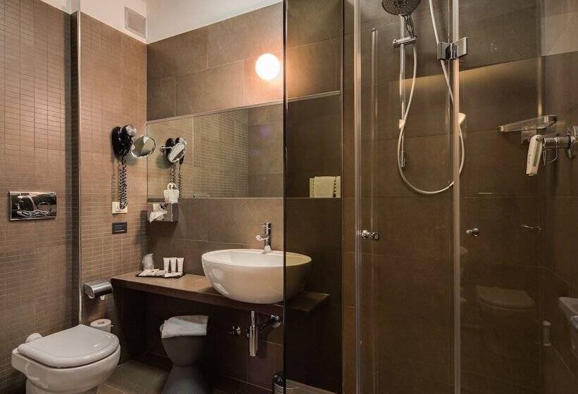 اتاق خانوادگی, Best Western Plus Hotel Farnese