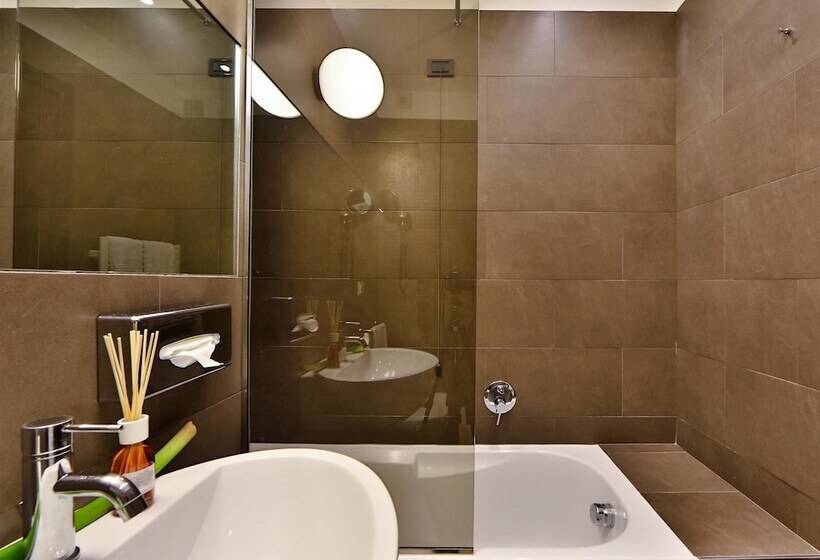 اتاق خانوادگی, Best Western Plus Hotel Farnese