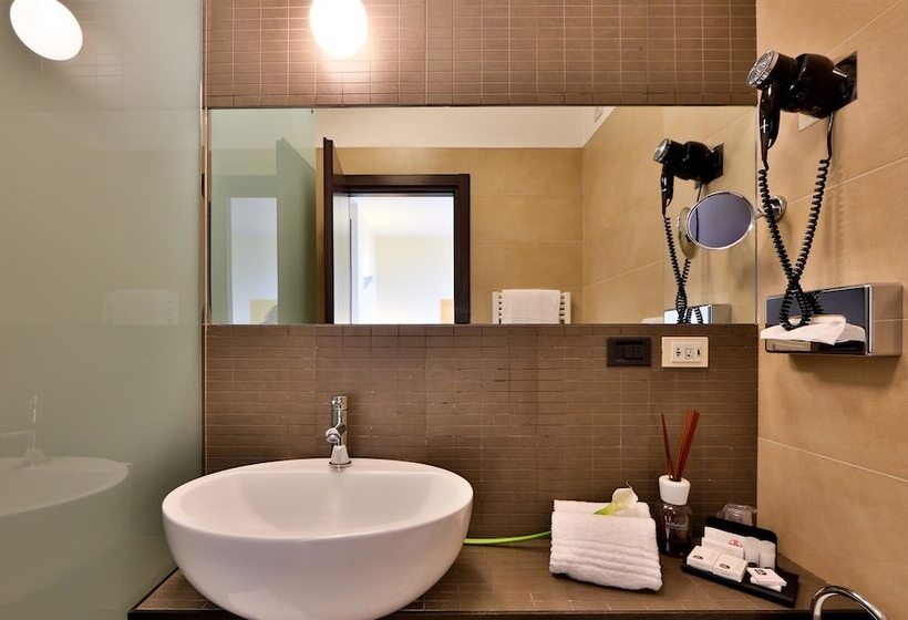 اتاق خانوادگی, Best Western Plus Hotel Farnese