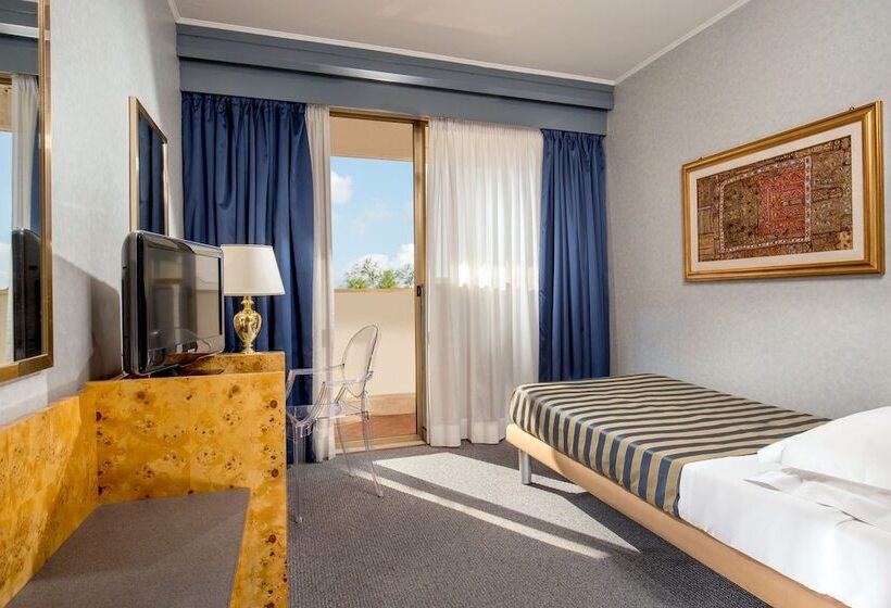 اتاق سوپریور یک تخته, Enea Hotel Pomezia