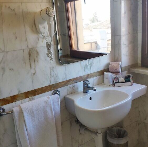 اتاق استاندارد یک نفره, Grand Hotel Duomo