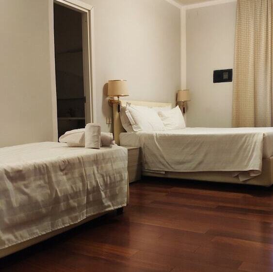 اتاق استاندارد سه نفره, Grand Hotel Duomo