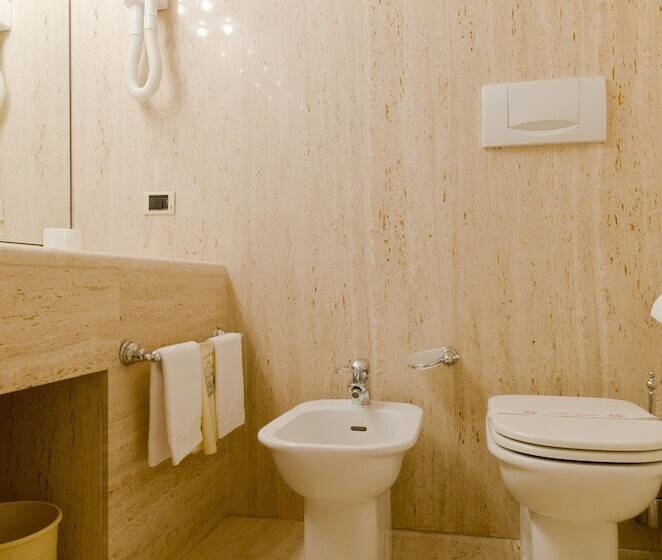 Classic Room, Grande Albergo Roma