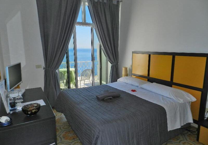اتاق استاندارد, Holiday