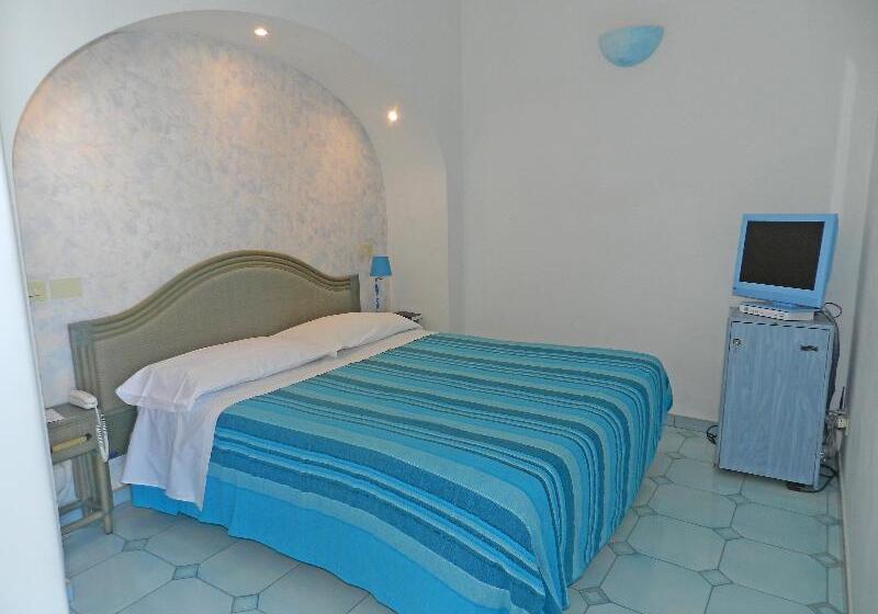 اتاق استاندارد, Holiday