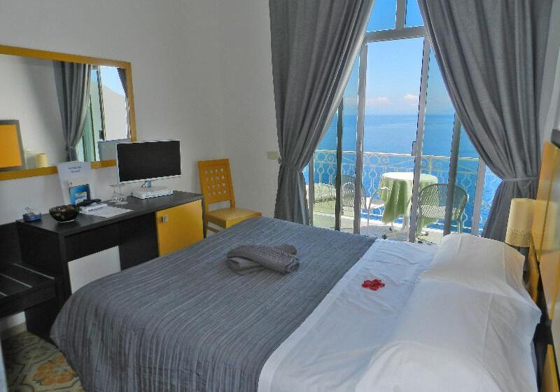 اتاق استاندارد, Holiday