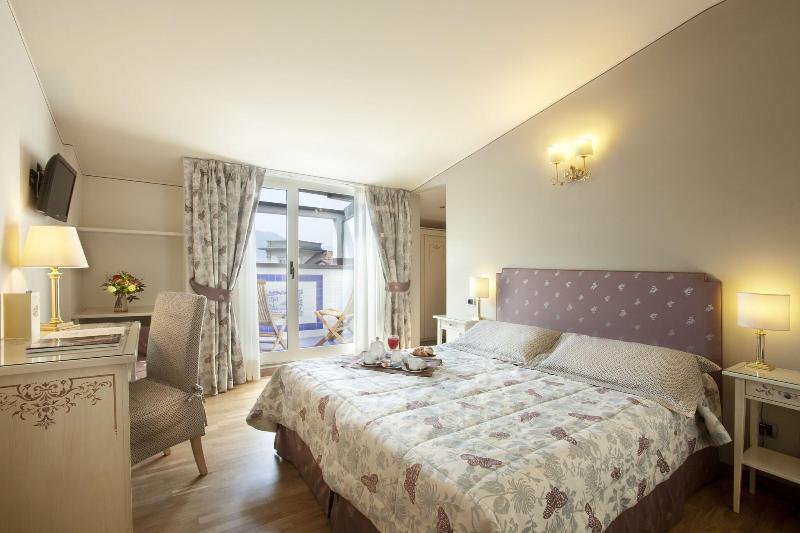 标准间带湖景, Posta