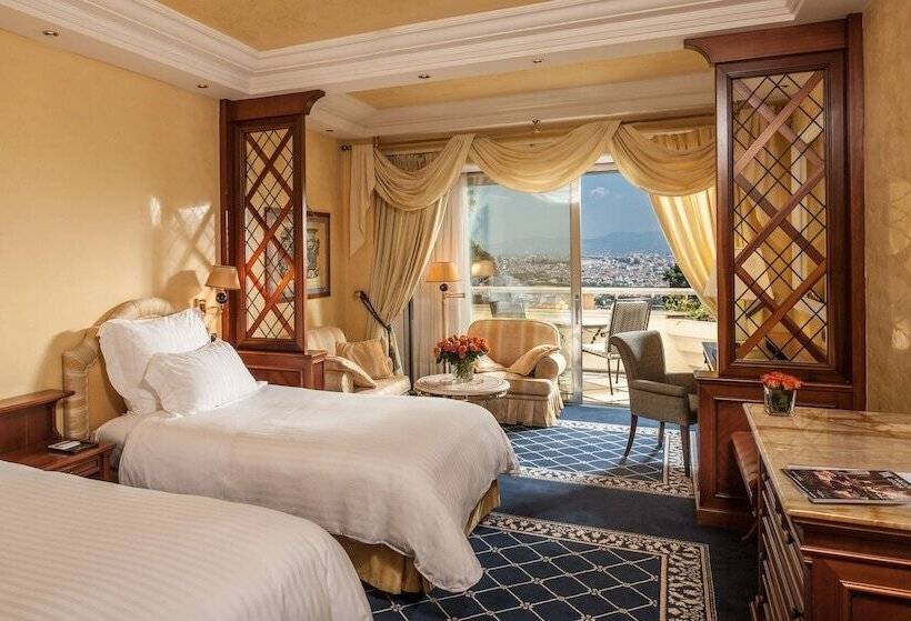 اتاق لوکس با چشم‌انداز, Rome Cavalieri A Waldorf Astoria