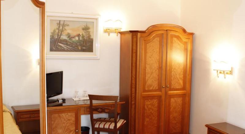 חדר סטנדרט לארבעה, Gh Hotel San Giusto