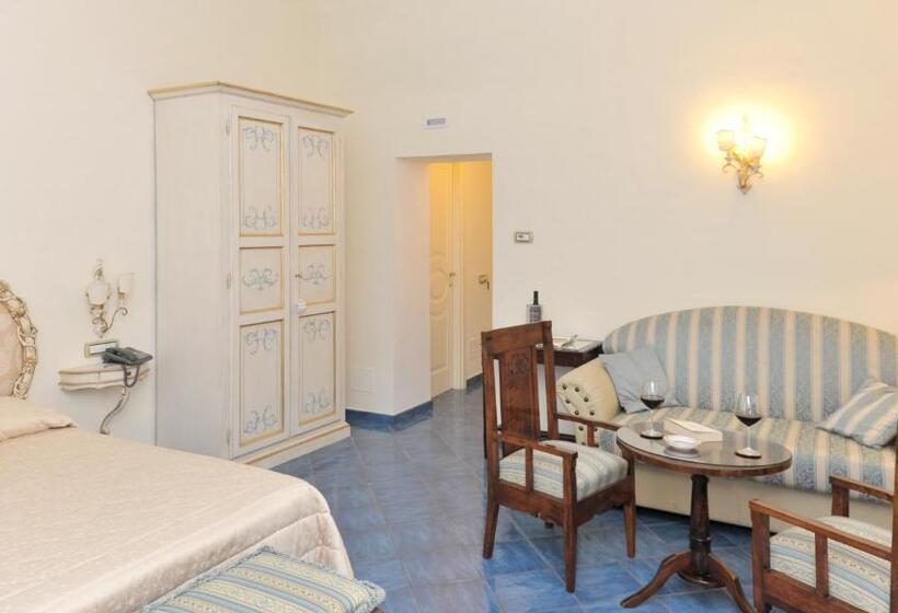 اتاق لوکس, Santa Lucia