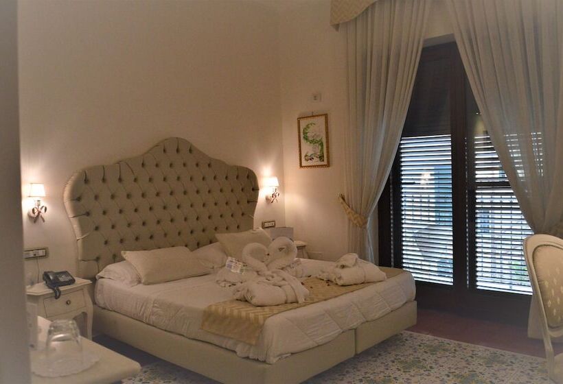 اتاق لوکس, Santa Lucia