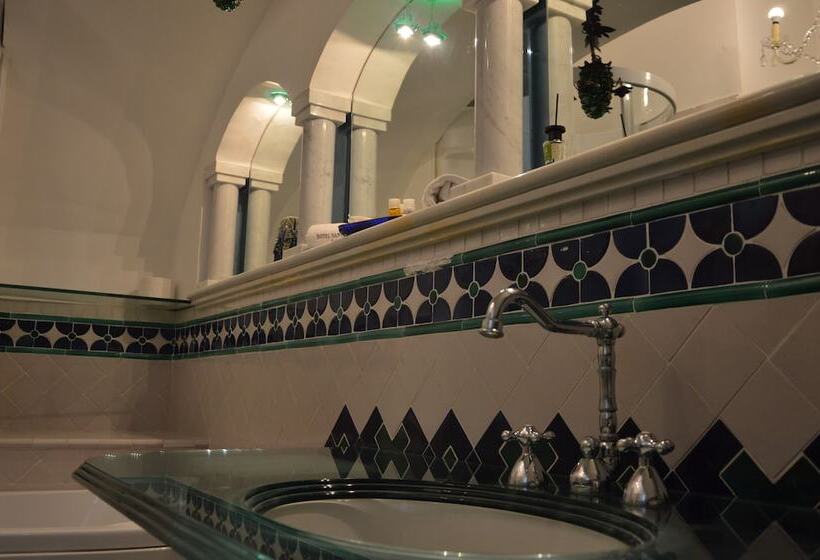 استودیوی استاندارد, Santa Lucia