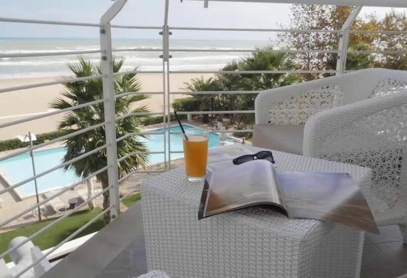 اتاق استاندارد چهار تخته, Abruzzo Marina