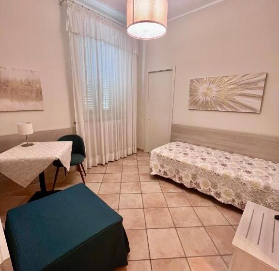 家庭间, Albergo Africa