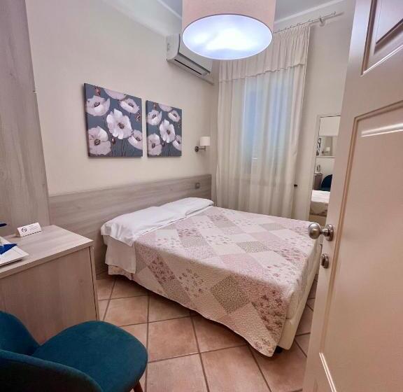 基本间, Albergo Africa