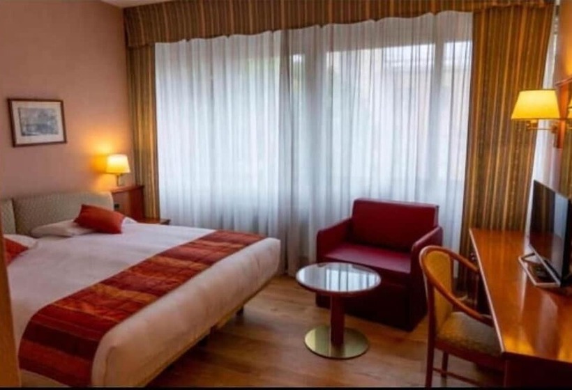 اتاق استاندارد, Crystal Hotel Varese